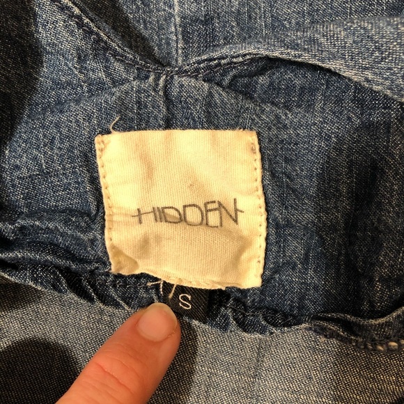 Hidden Jeans Sleeveless Blouse: Blue Tops - Size Small - Picture 4 of 9